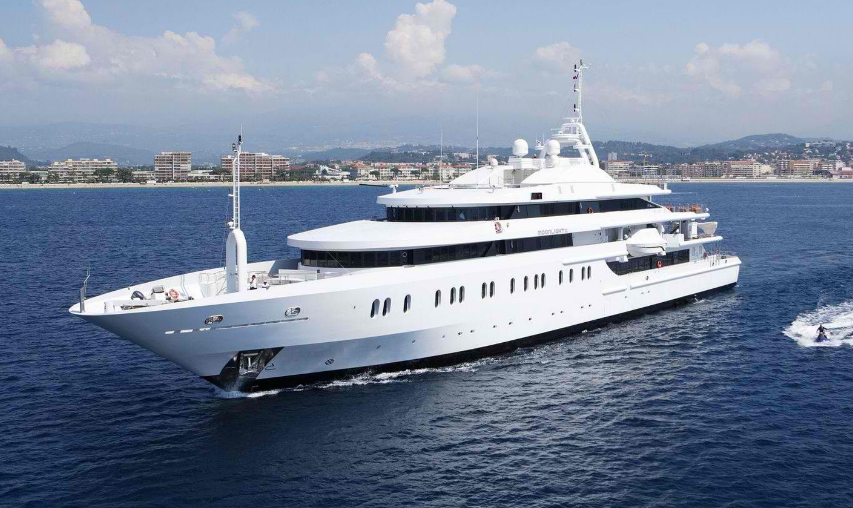 LUCIEN 131 FT Yacht