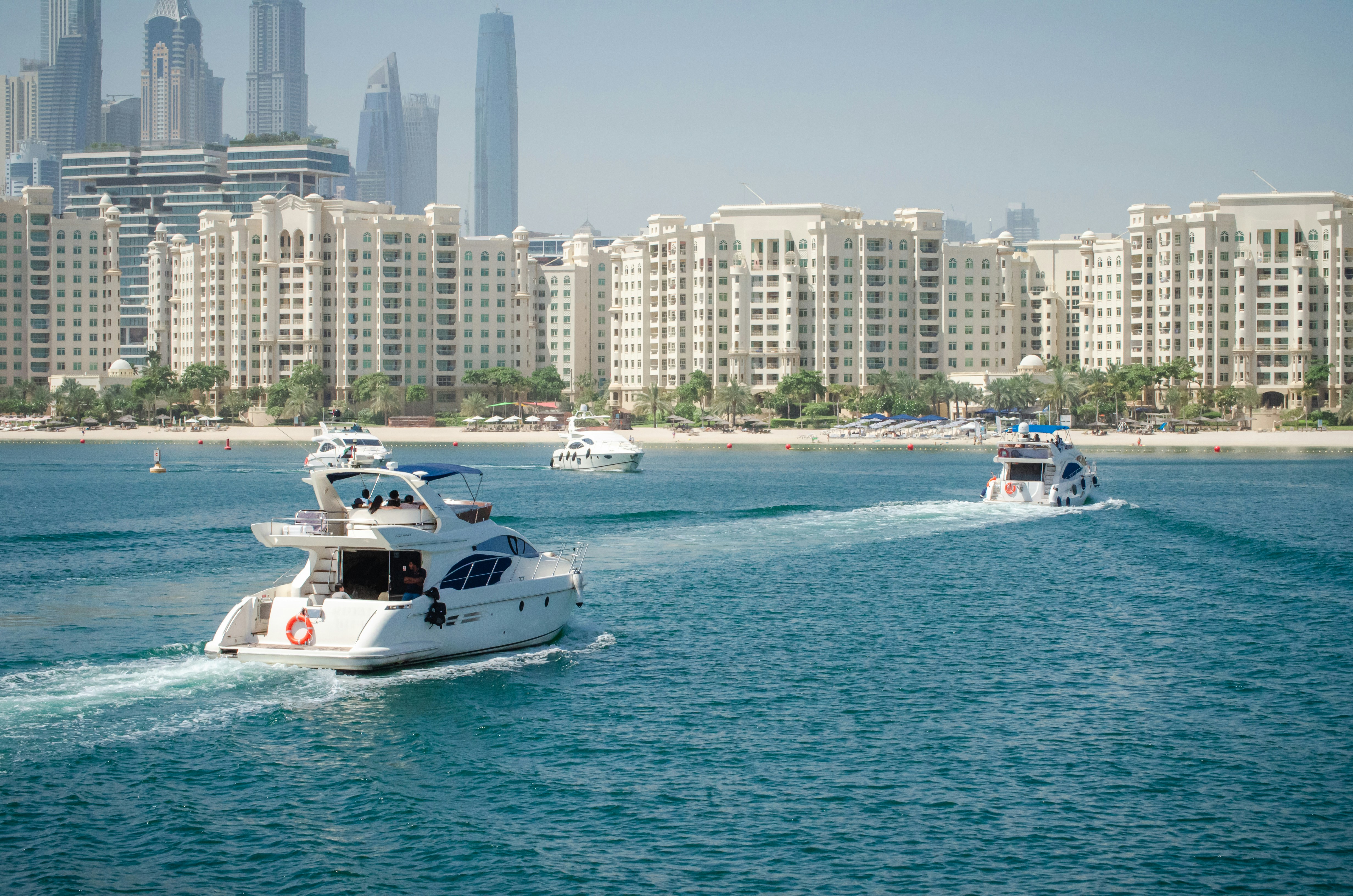 Yacht 1