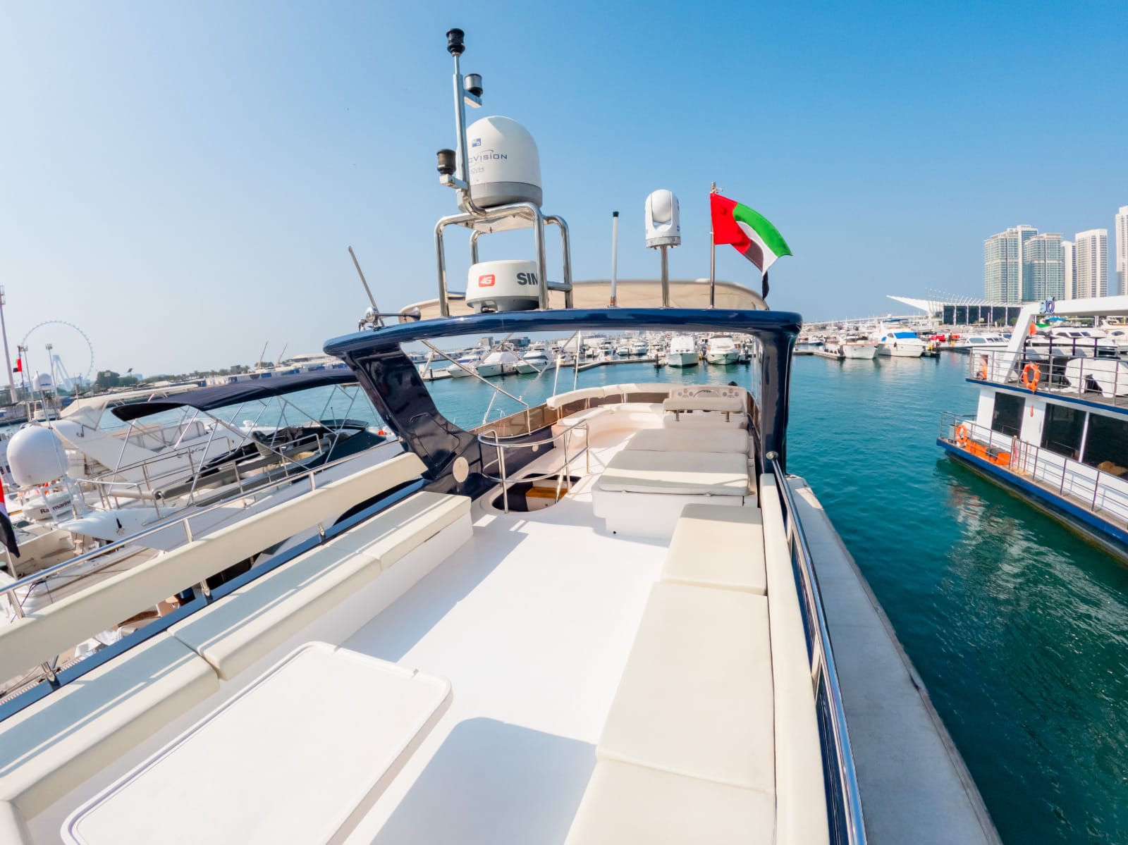 Yacht 1